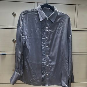 Women’s dress shirt
